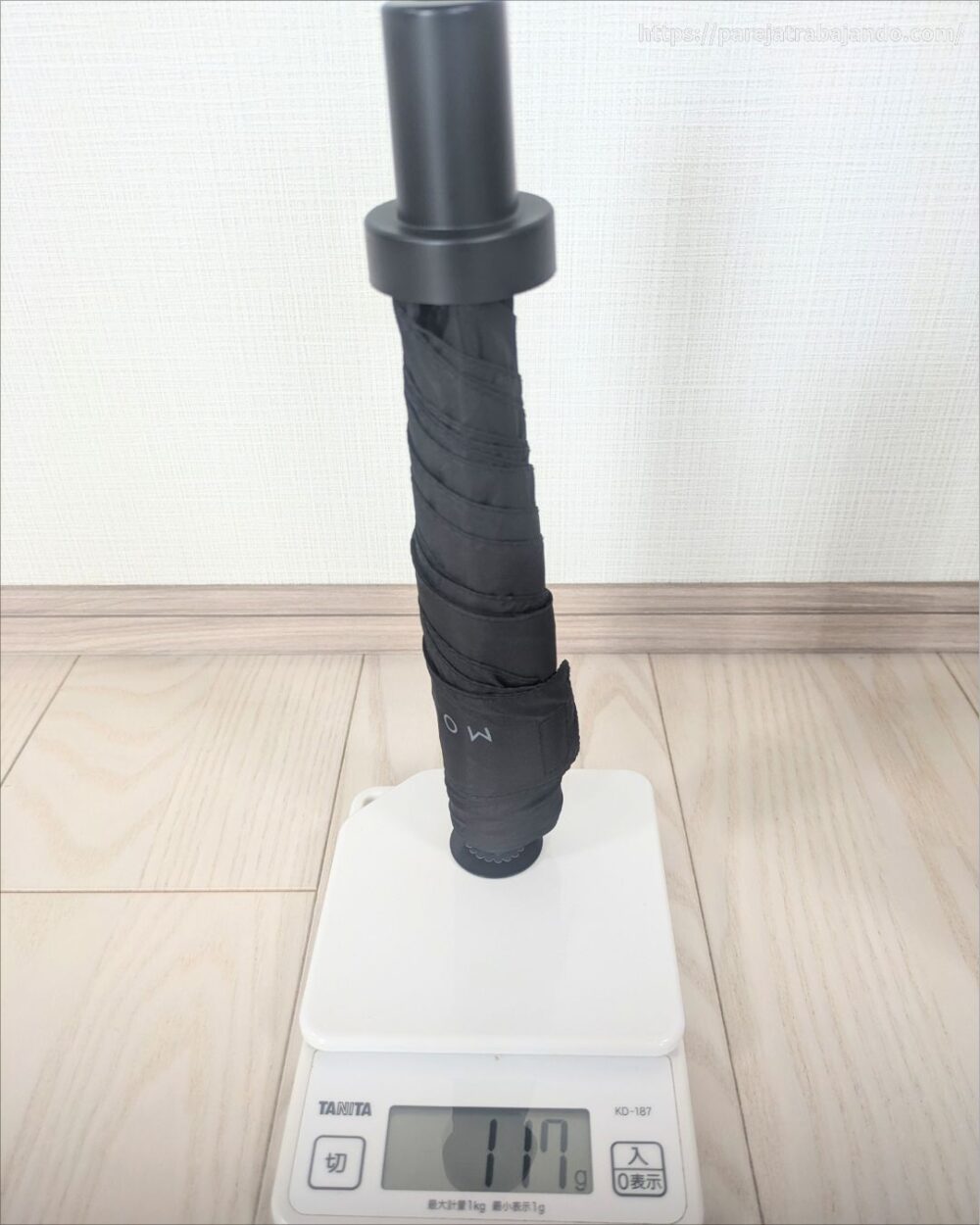 ITSUMO (イツモ) スリム ボトル 折りたたみ傘 LIGHT　使用イメージ5