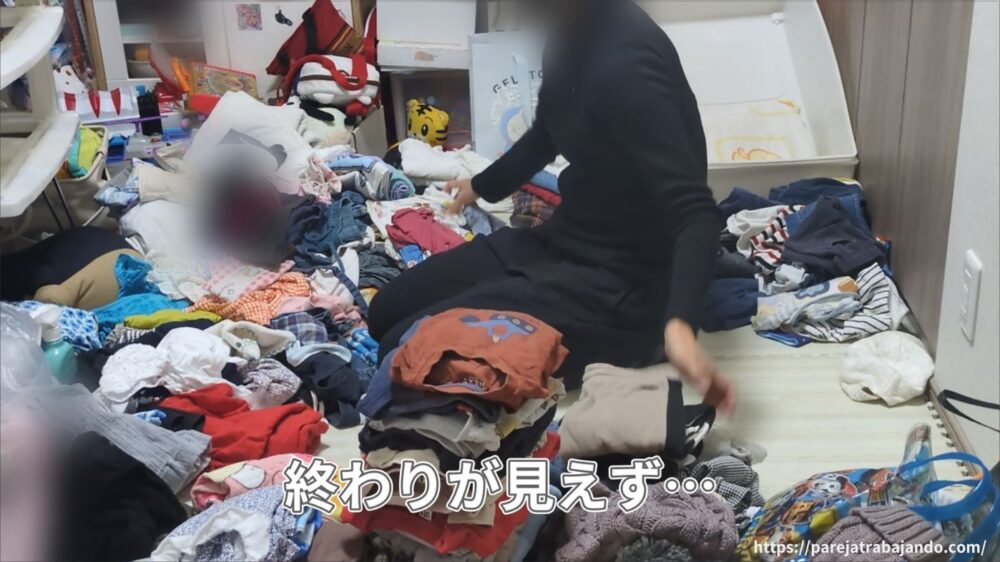 ゆる終活・おうちと向き合う｜第５回：おうちと向き合う｜】全出し→後悔：こども服の衣替えが正直しんどかった１７